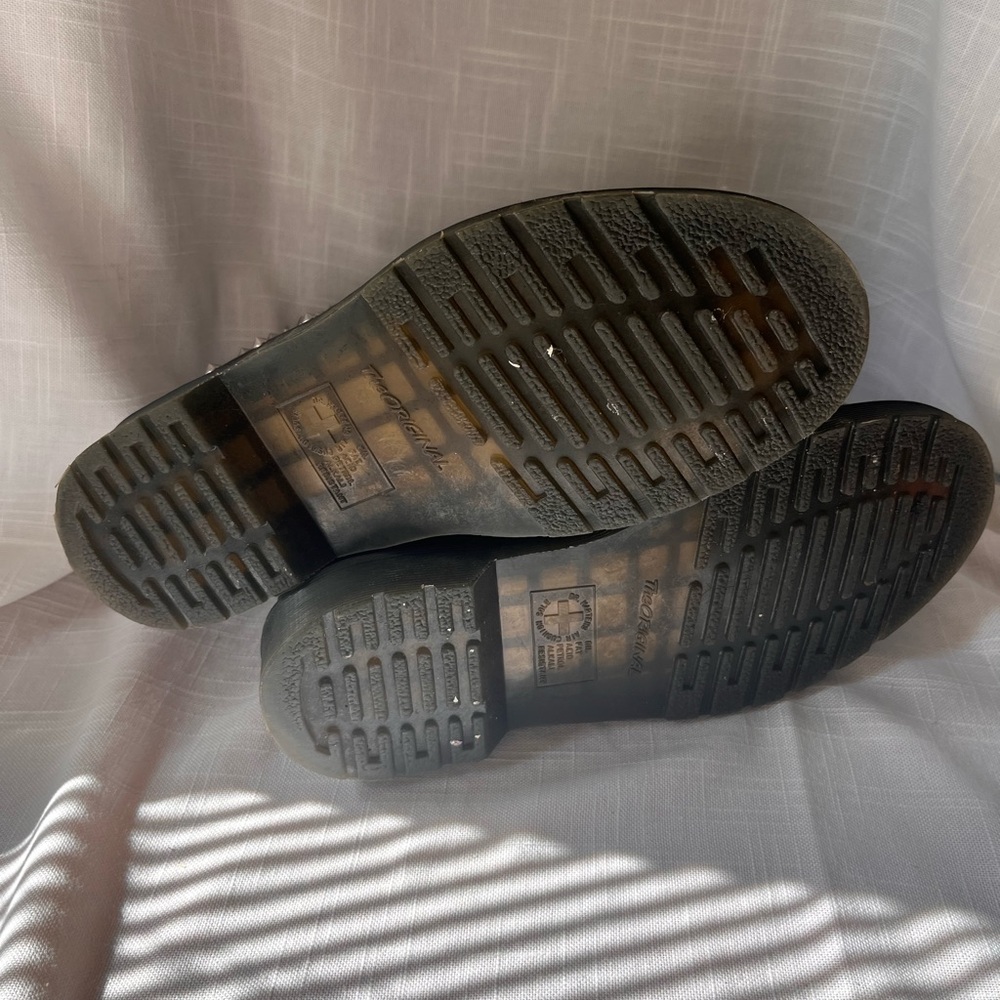 Dr. Martens 1460 STUD WANAMA LEATHER LACE UP BOOTS - Picture 6 of 6